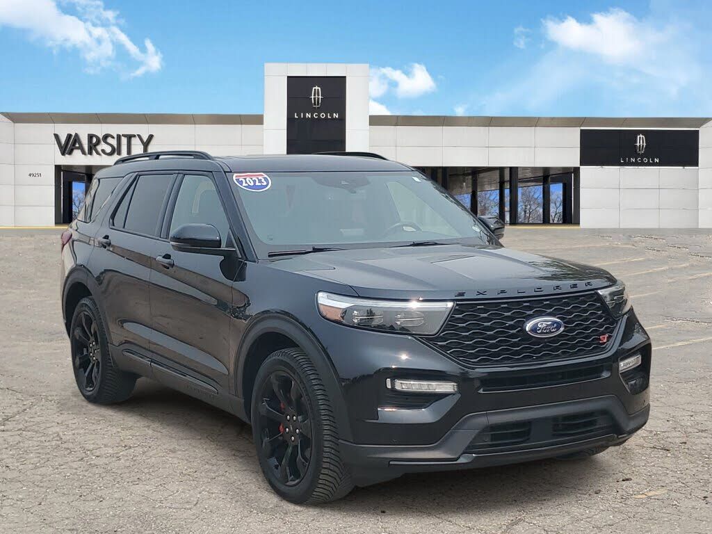 2023 FORD Explorer