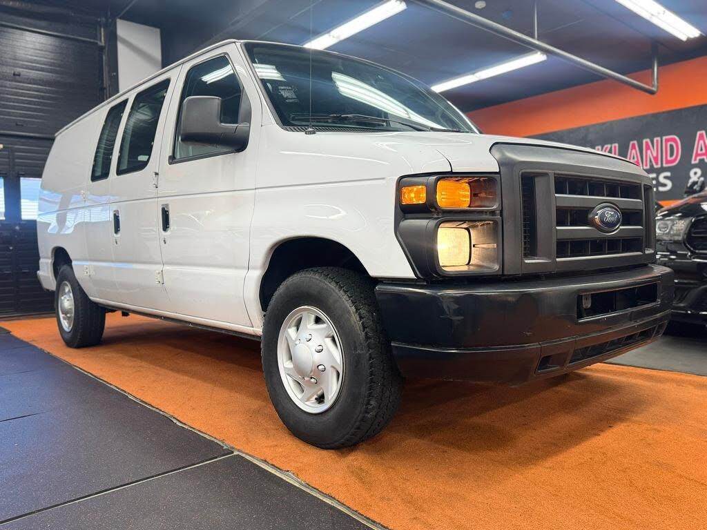 2010 FORD E-250