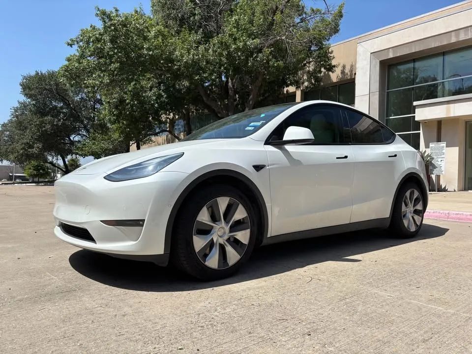 2021 TESLA Model Y