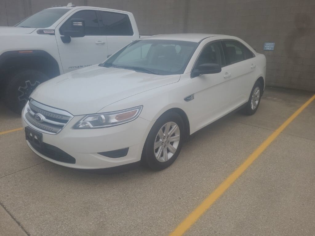 2011 FORD Taurus
