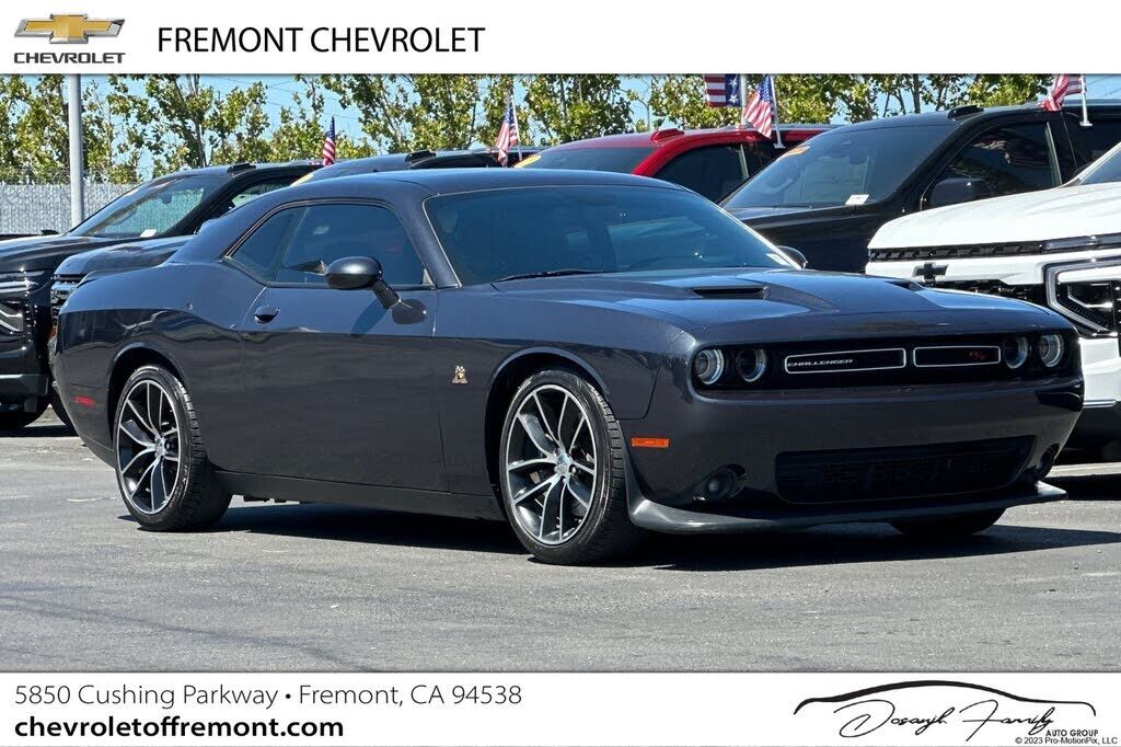 2016 DODGE Challenger