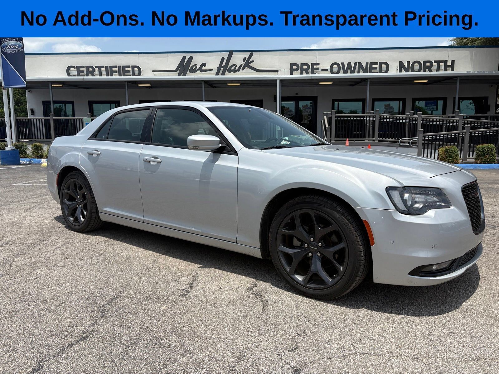 2023 CHRYSLER 300