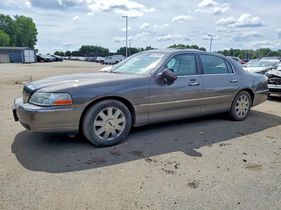 Lincoln Town Car