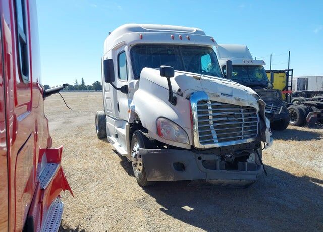 2019 FREIGHTLINER Cascadia