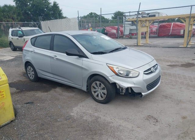 2015 HYUNDAI Accent