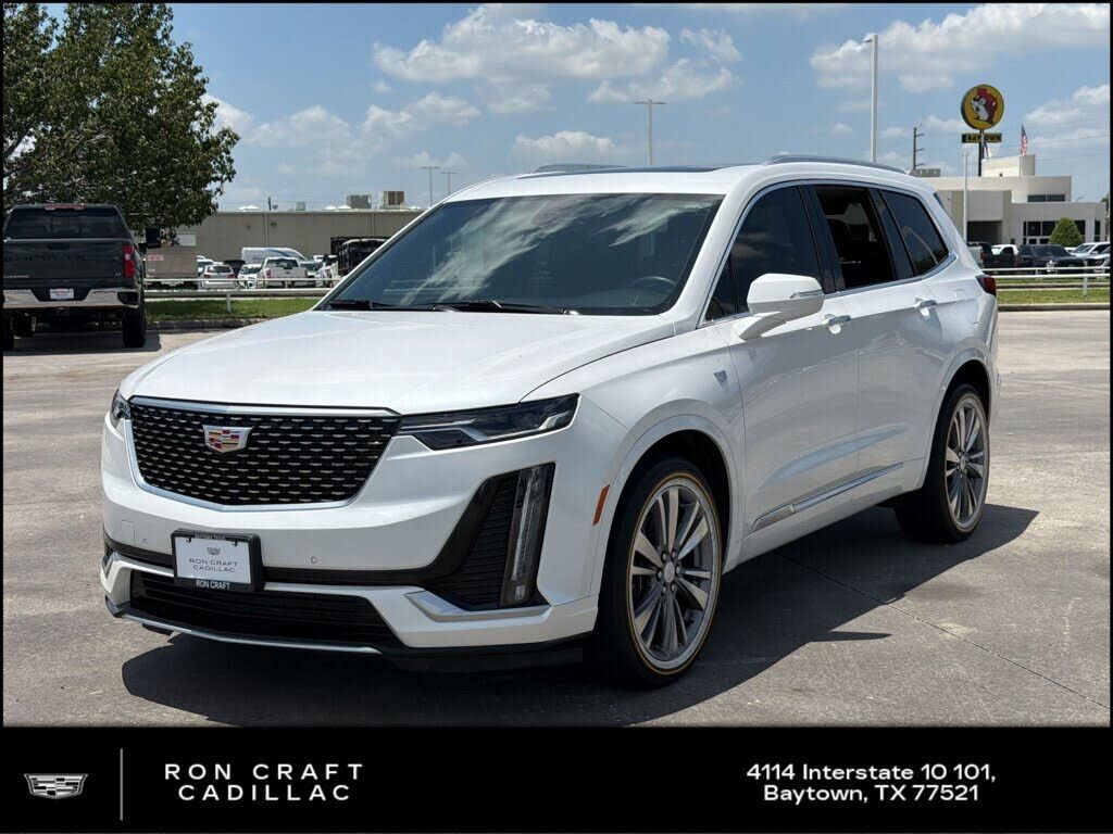 2025 CADILLAC XT6