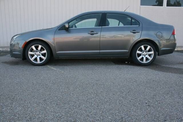 2010 MERCURY Milan