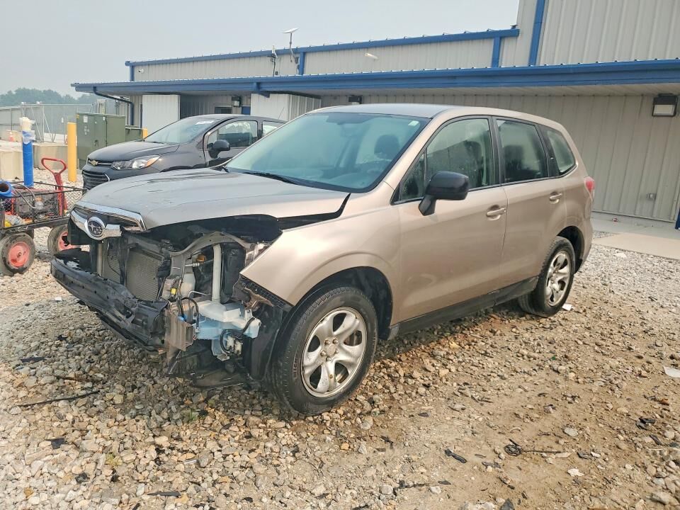 2016 SUBARU Forester