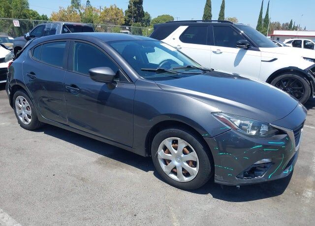 2016 MAZDA Mazda3