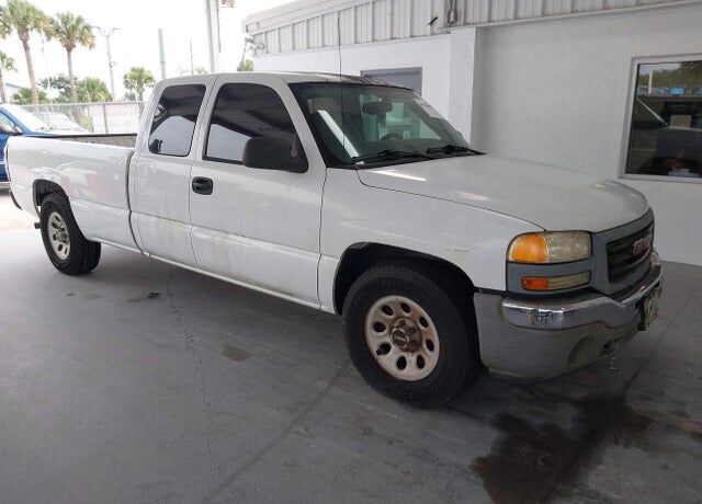 2005 GMC Sierra