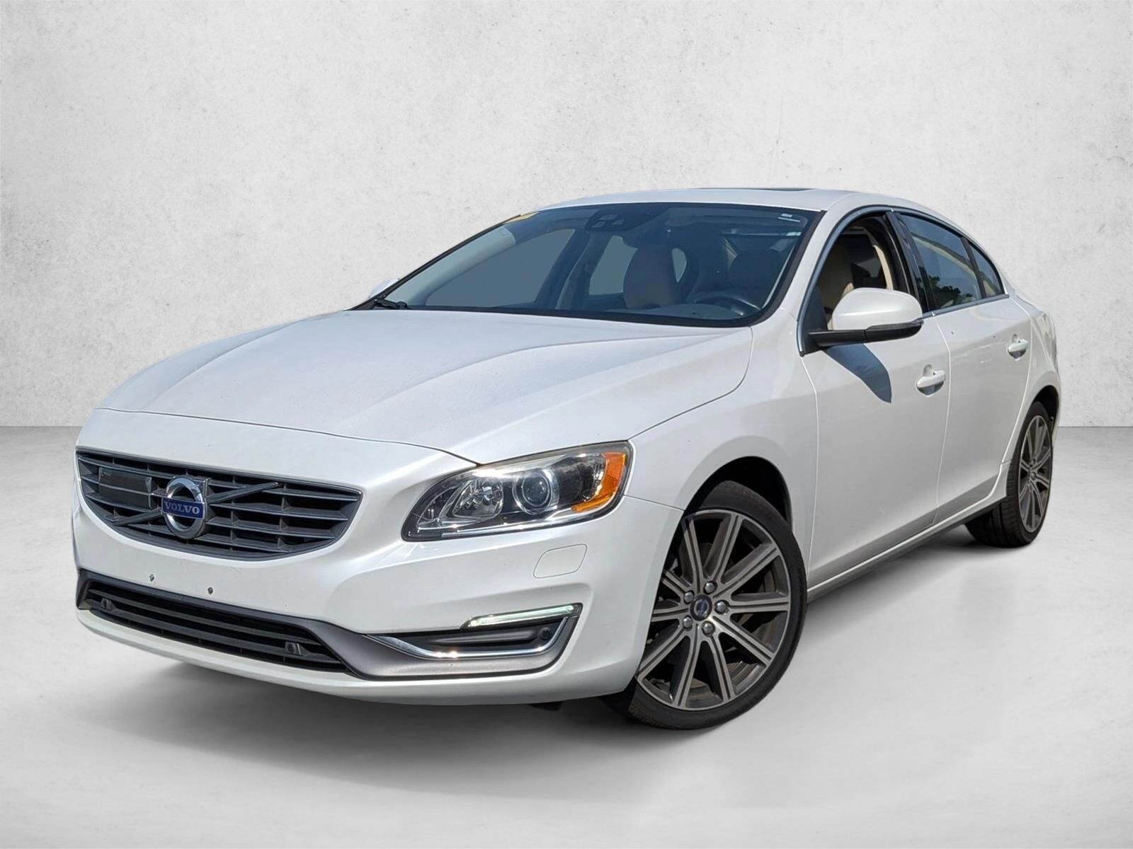 2017 VOLVO S60