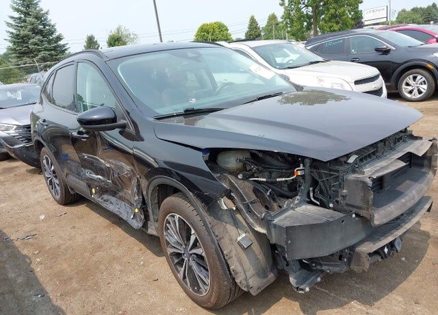 2021 FORD Escape