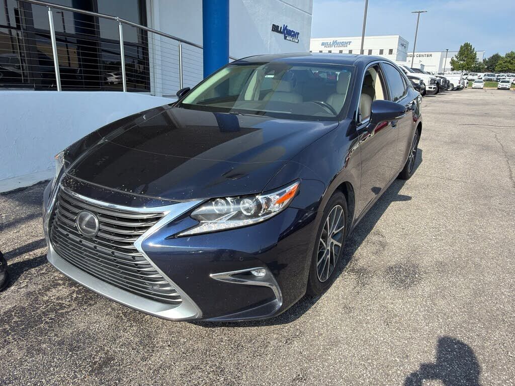 2016 LEXUS ES