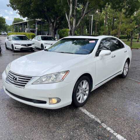 2011 LEXUS ES