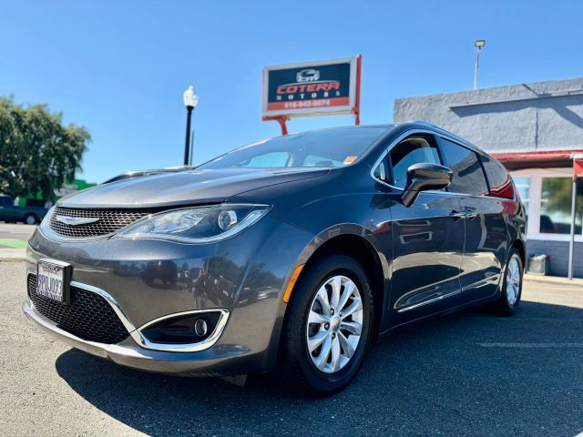 2019 CHRYSLER Pacifica