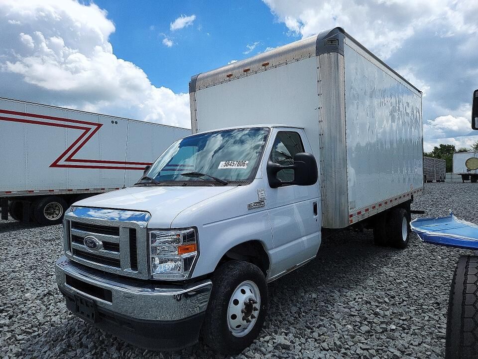 2021 FORD E-450