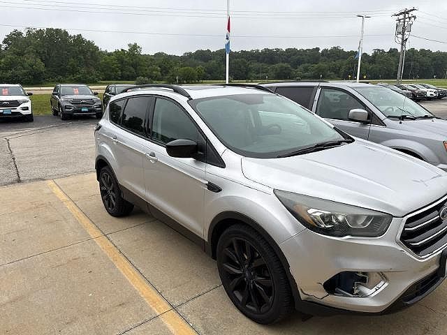 2017 FORD Escape