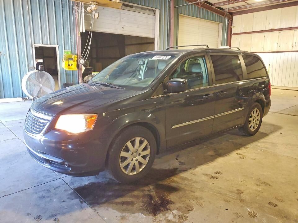 2013 CHRYSLER Town and Country