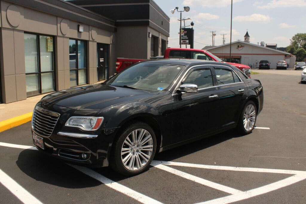 2011 CHRYSLER 300