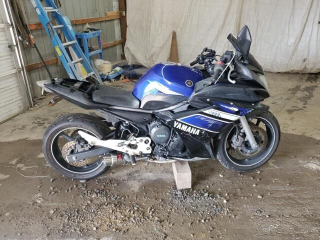 2013 YAMAHA FZ6R
