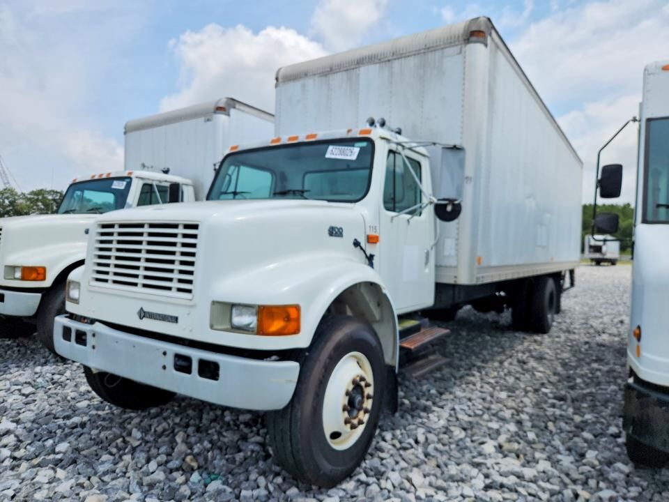 2002 INTERNATIONAL 4700