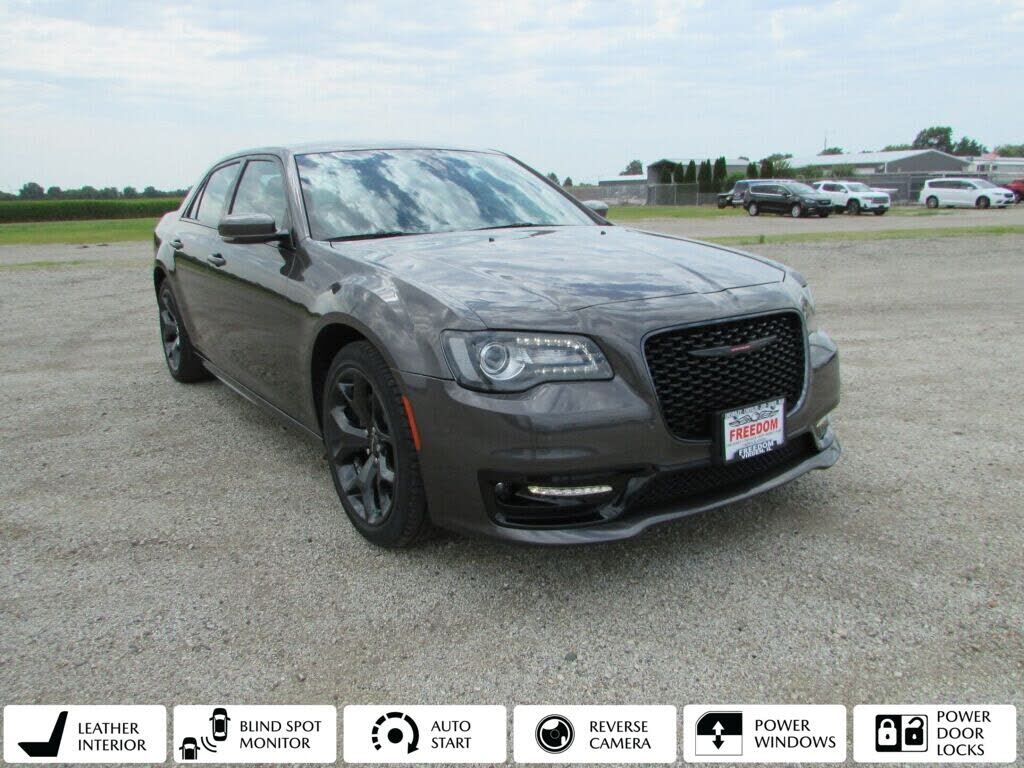 2021 CHRYSLER 300