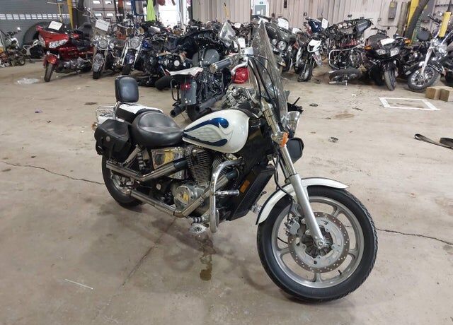 2000 HONDA VT1100C