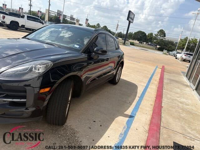 2020 PORSCHE Macan