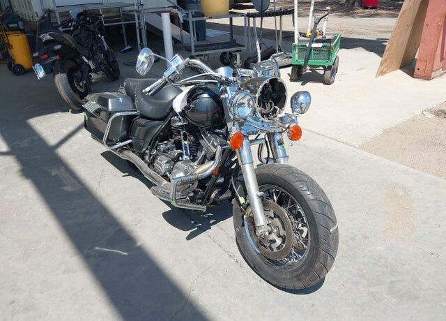 2005 HARLEY DAVIDSON Road King