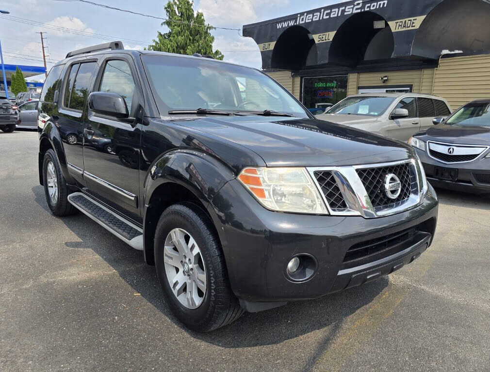 2011 NISSAN Pathfinder