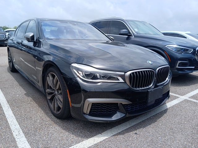 2017 BMW M7