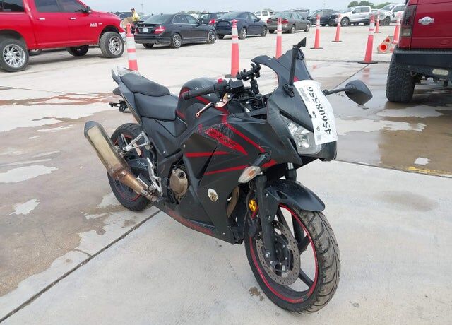 2018 HONDA CB