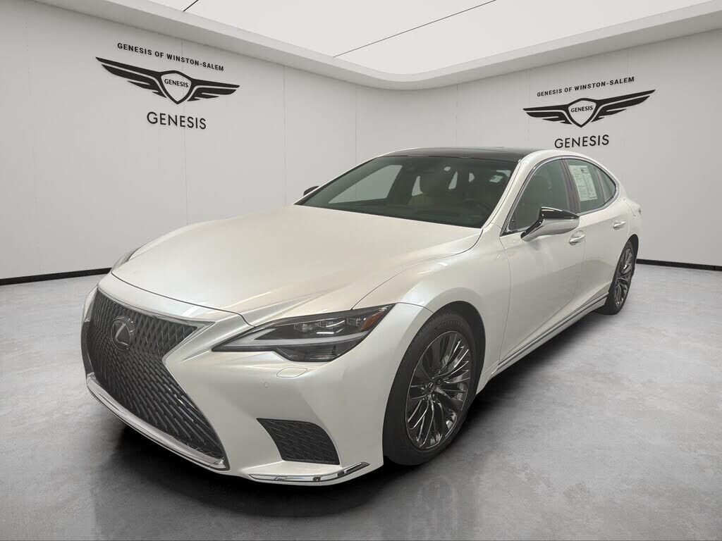 2022 LEXUS LS