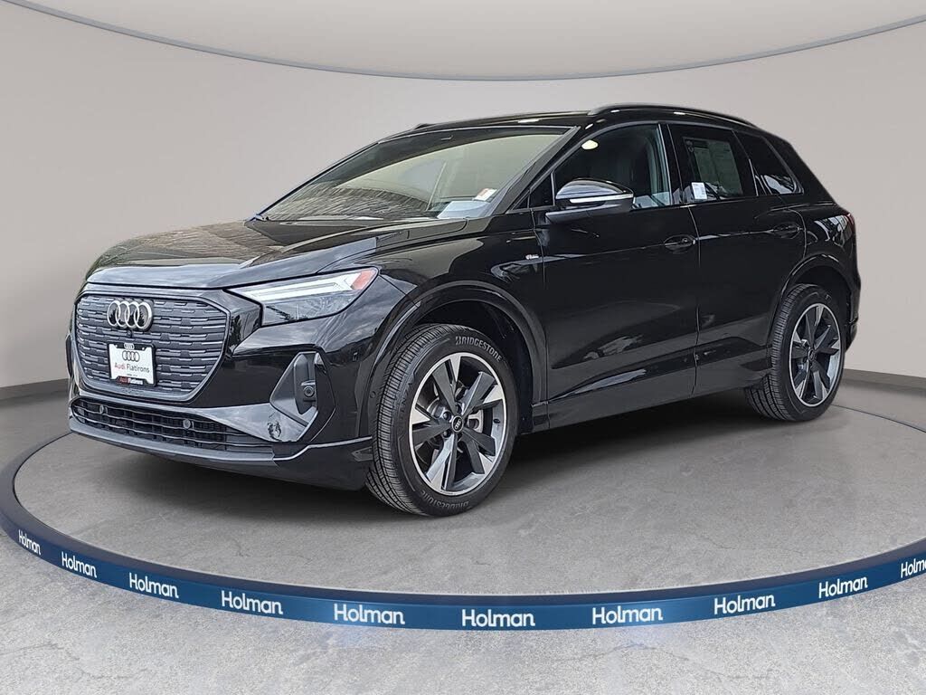 2024 AUDI Q4