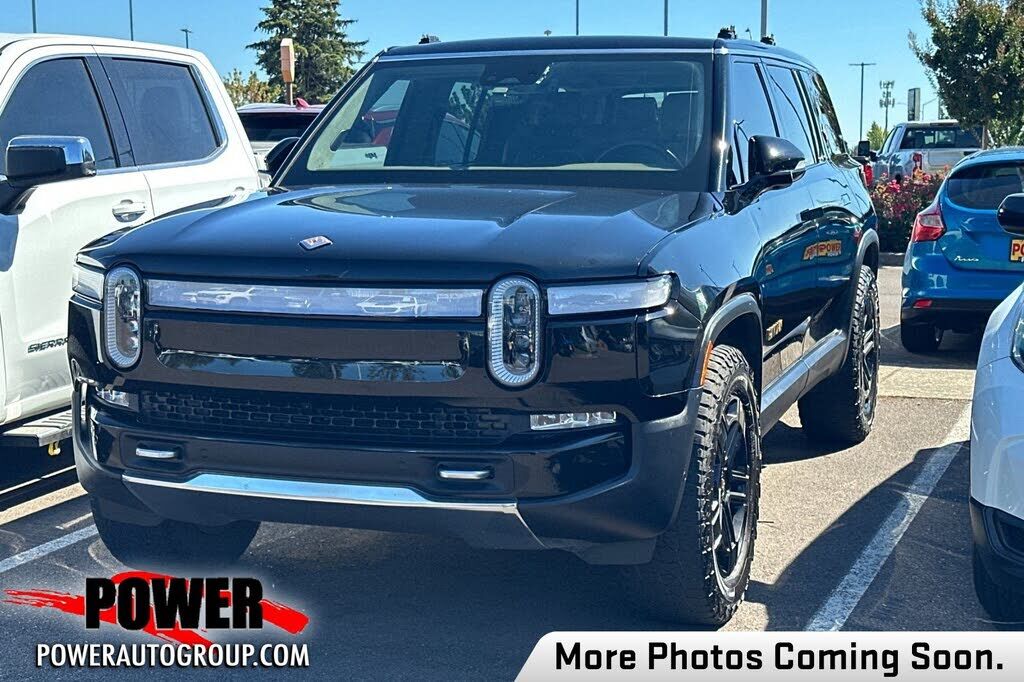 2023 RIVIAN R1S