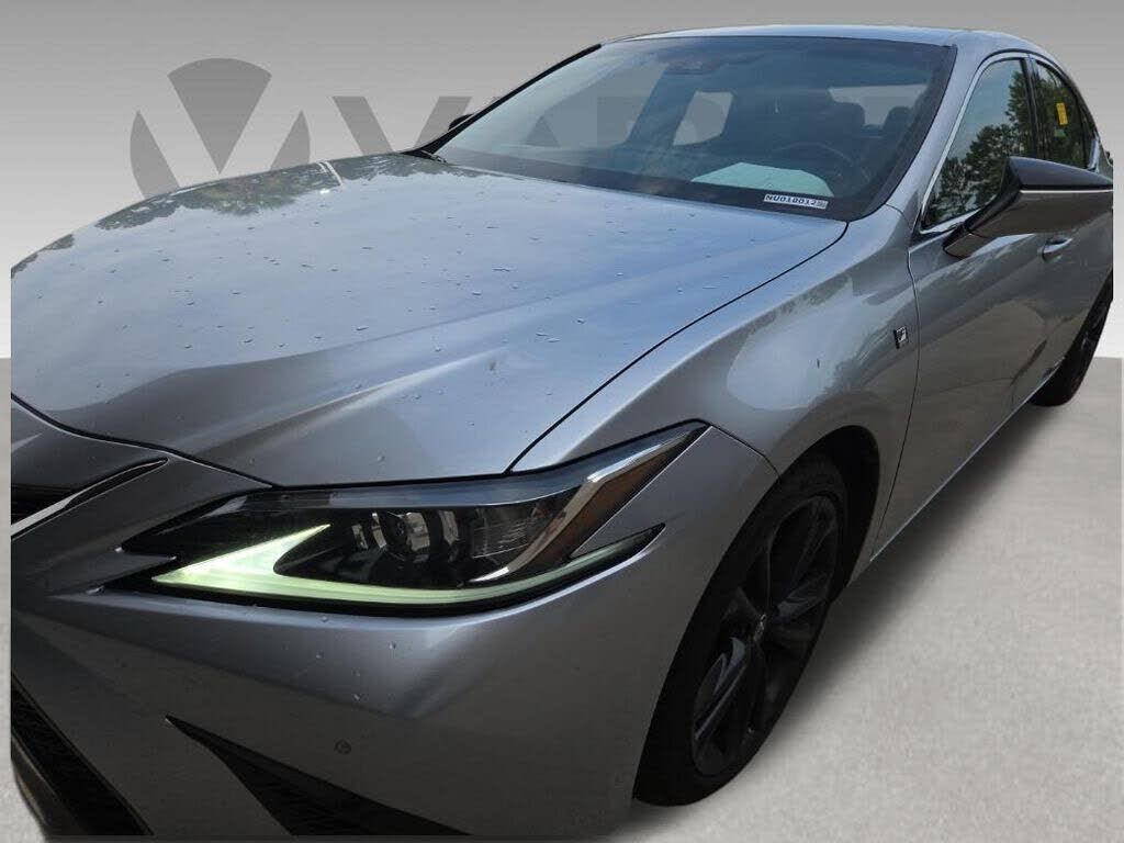 2022 LEXUS ES