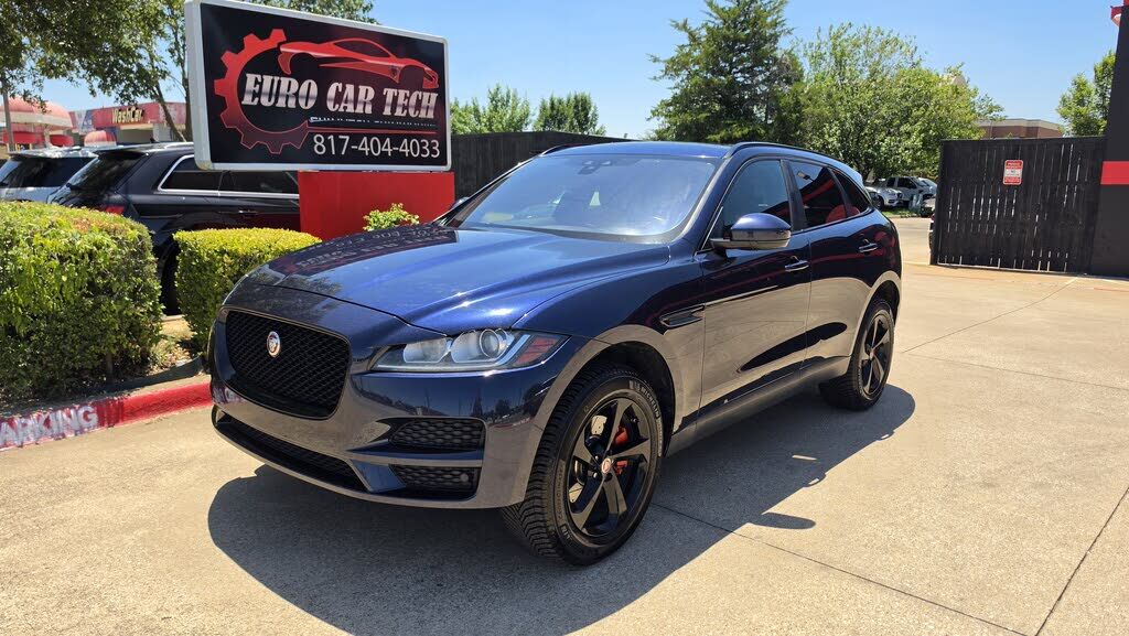 2017 JAGUAR F-Pace