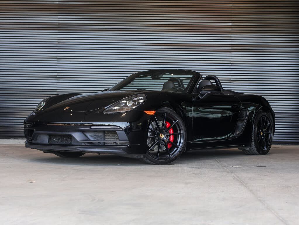 2024 PORSCHE 718