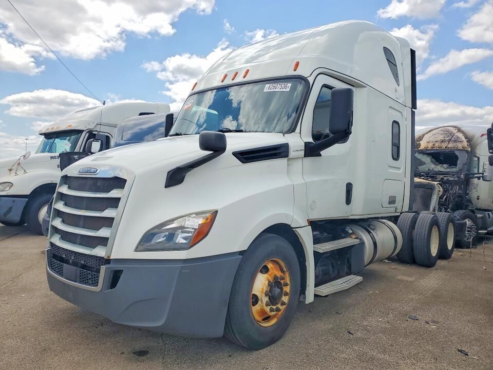 2019 FREIGHTLINER New Cascadia 126" Sleepercab