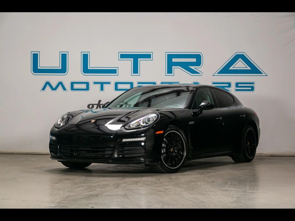 2015 PORSCHE Panamera