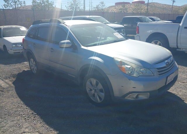 2012 SUBARU Outback