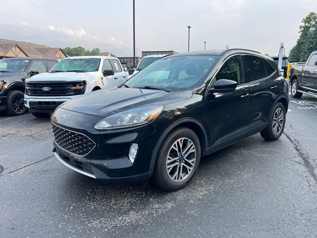 2020 FORD Escape
