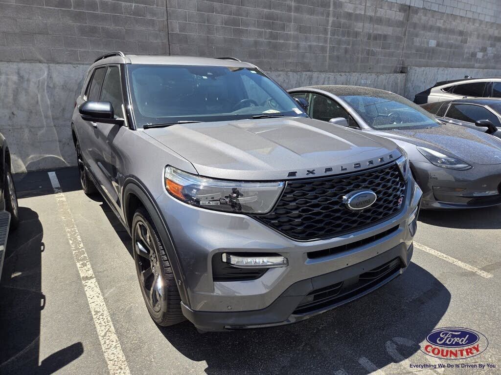 2021 FORD Explorer