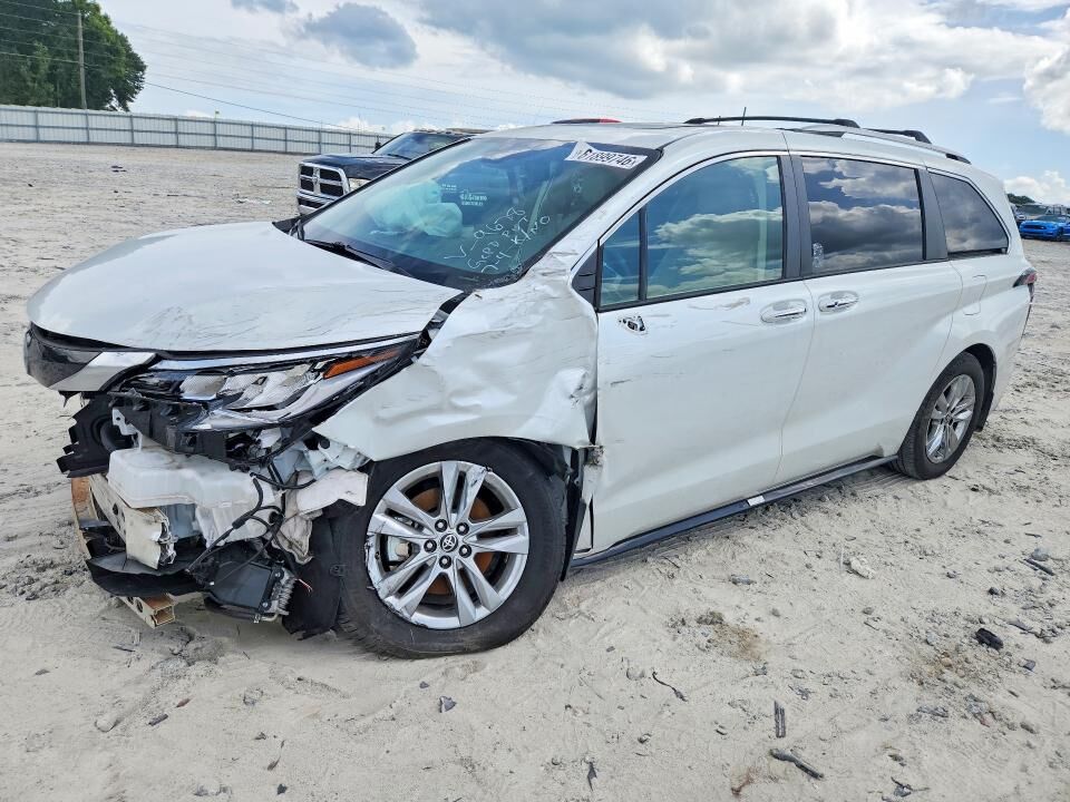 2022 TOYOTA Sienna