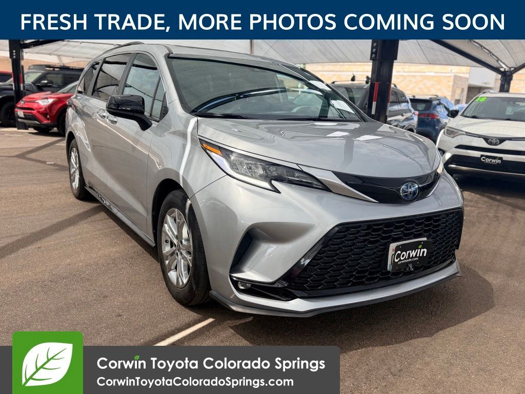 2023 TOYOTA Sienna