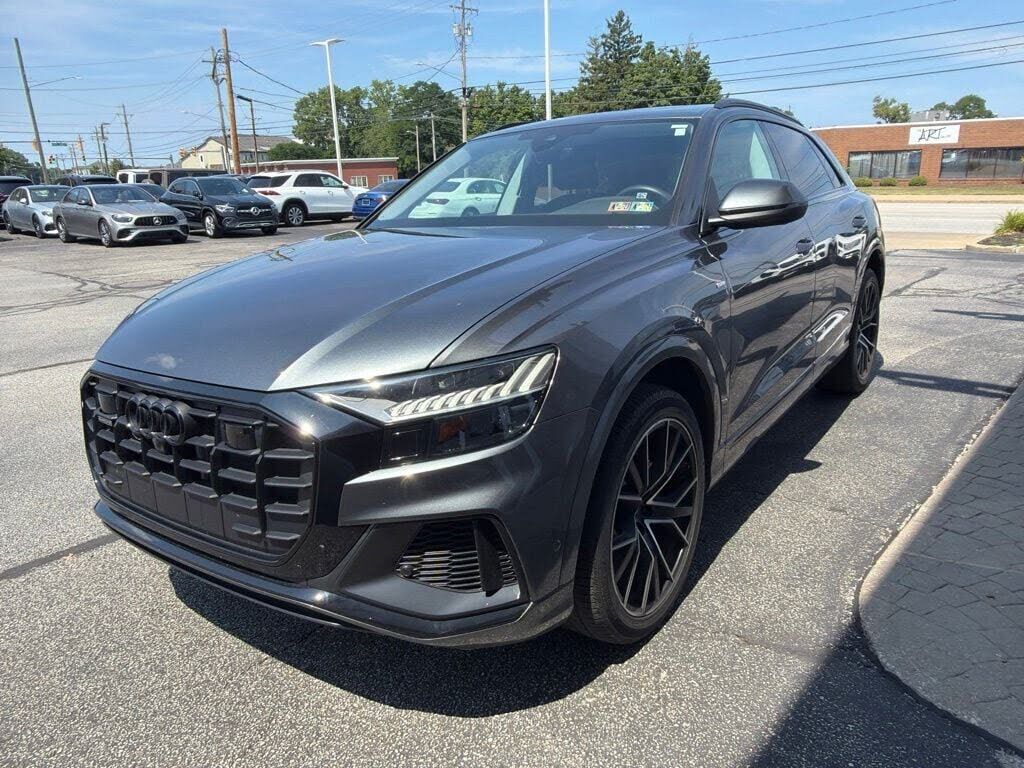2023 AUDI Q8