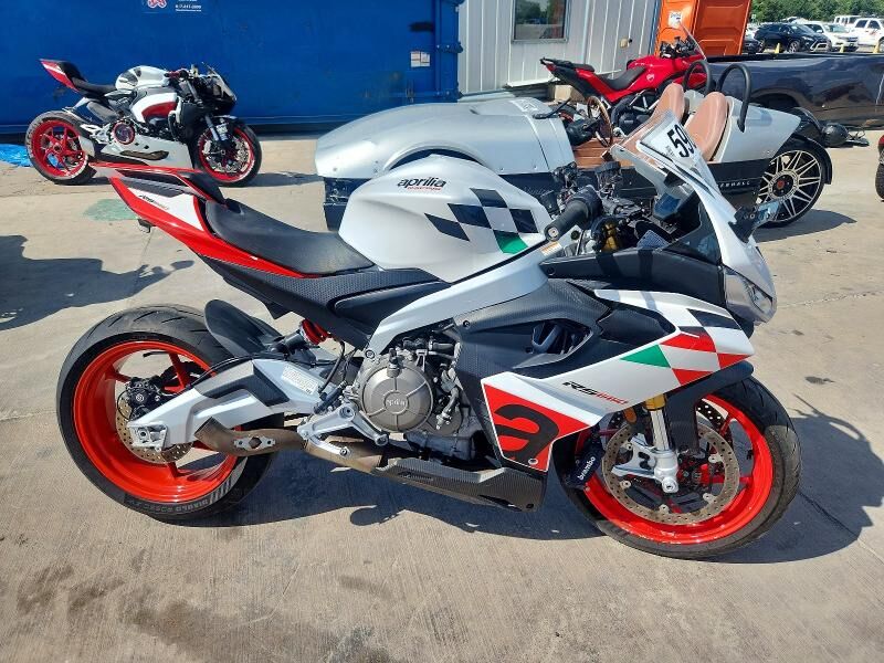 2024 APRILIA RS