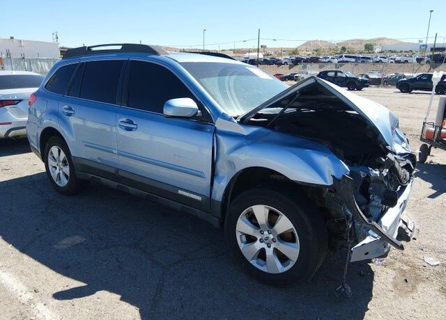 2012 SUBARU Outback