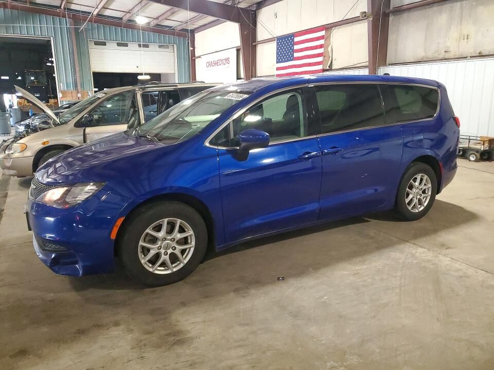 2021 CHRYSLER Voyager