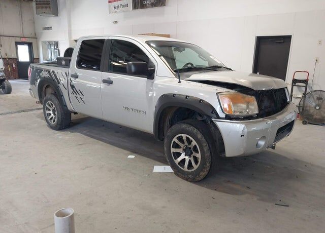 2012 NISSAN Titan
